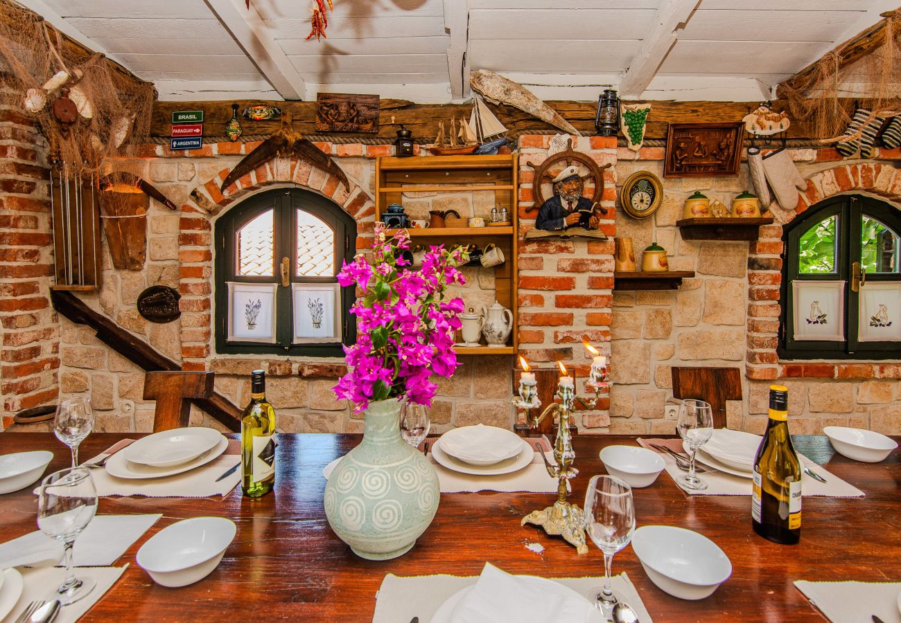House in Maslenica - Holiday Home Gordana with Private Pool