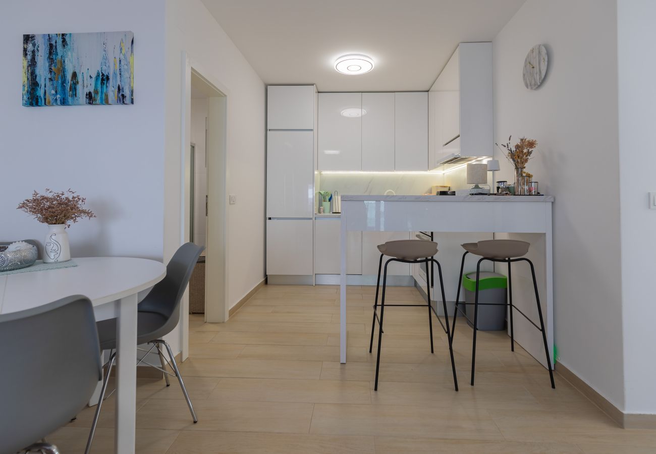 Apartment in Šimuni - Apartment Enamare with Terrace