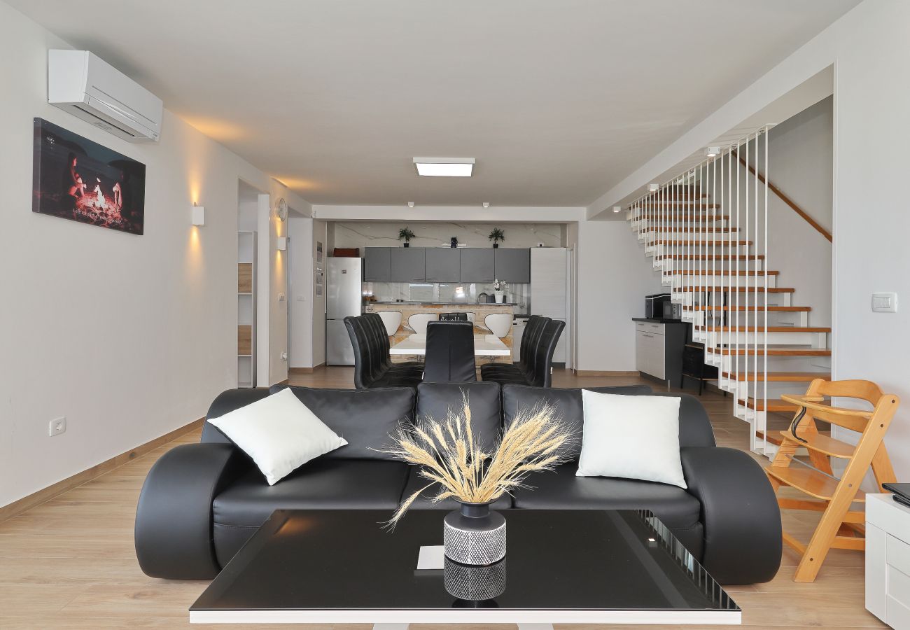 Villa in Ljubac -  Villa with Infinity Pool by the Sea
