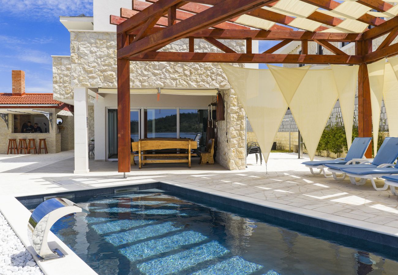 Villa in Ljubac -  Villa with Infinity Pool by the Sea