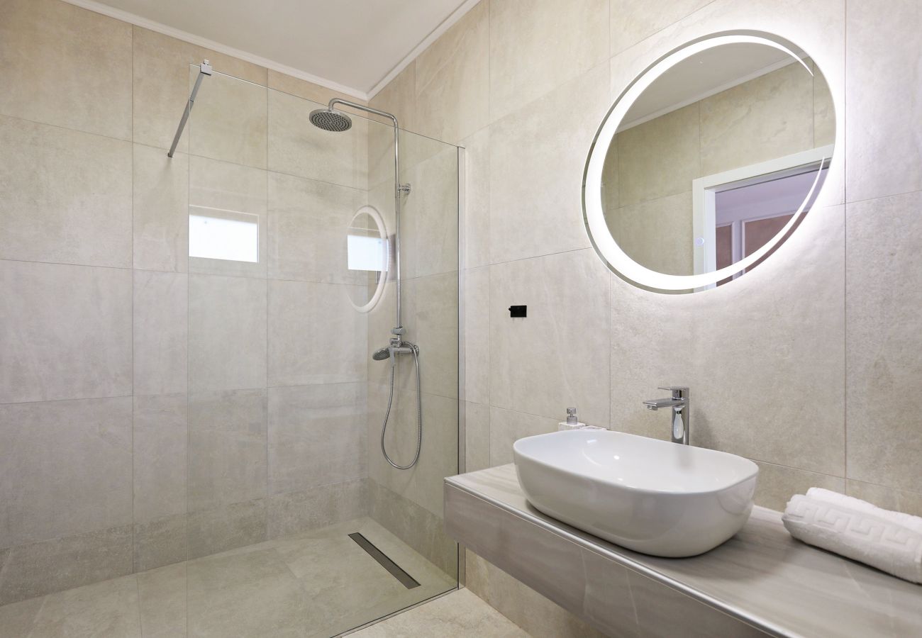 House in Vrsi - Holiday Home Casa Profonda with Pool
