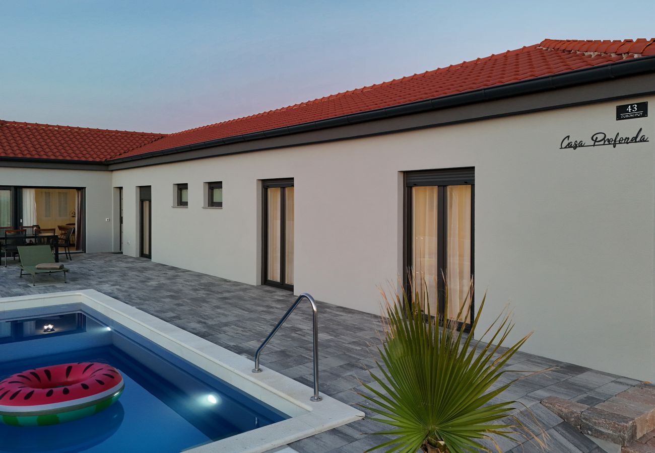 House in Vrsi - Holiday Home Casa Profonda with Pool