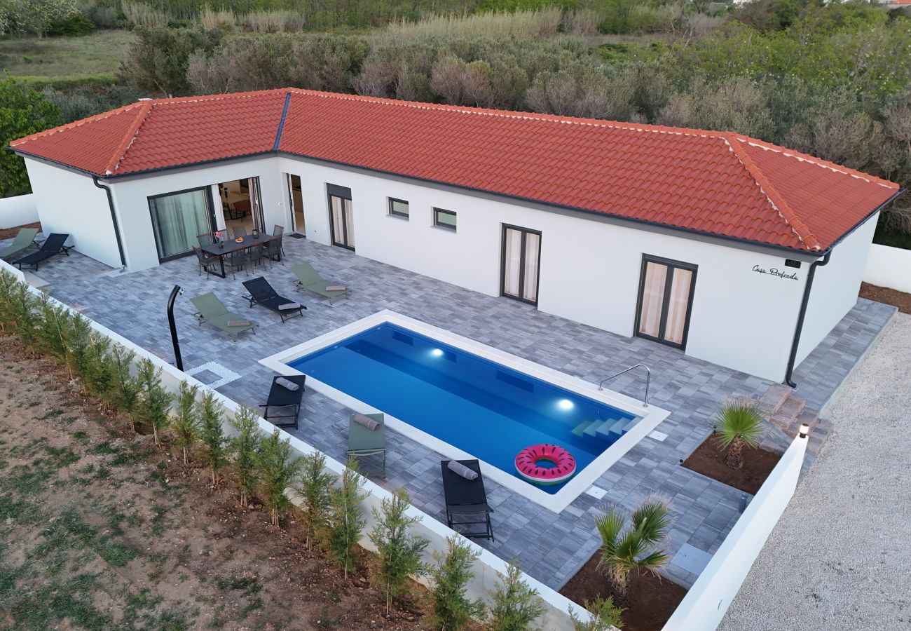 House in Vrsi - Holiday Home Casa Profonda with Pool