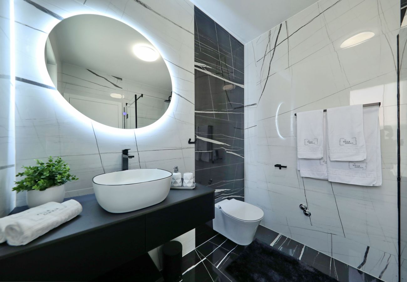 Villa in Zadar - Villa Depaja with Heated Pool