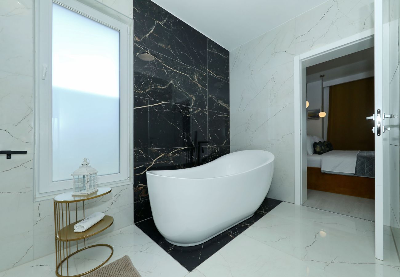 Villa in Zadar - Villa Depaja with Heated Pool