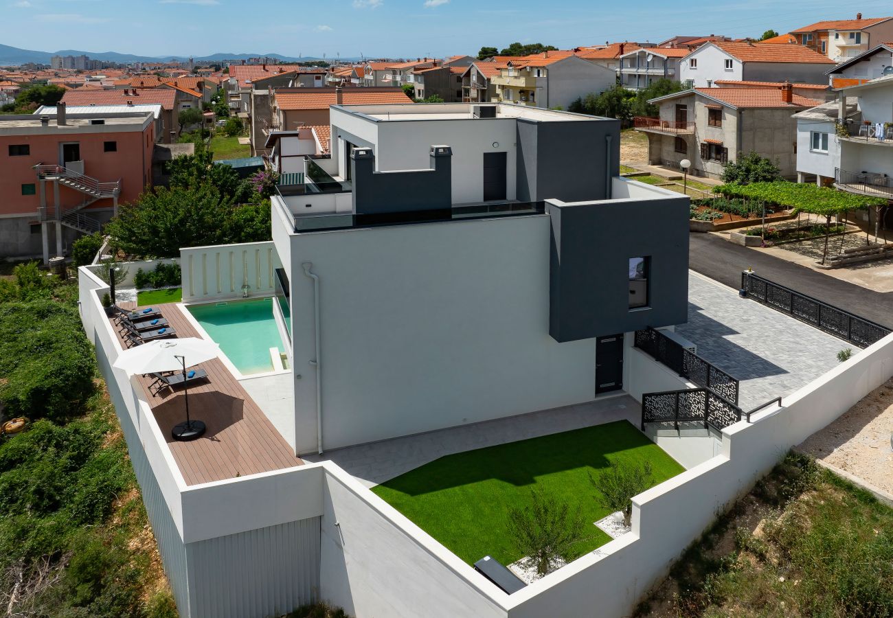 Villa in Zadar - Villa Depaja with Heated Pool