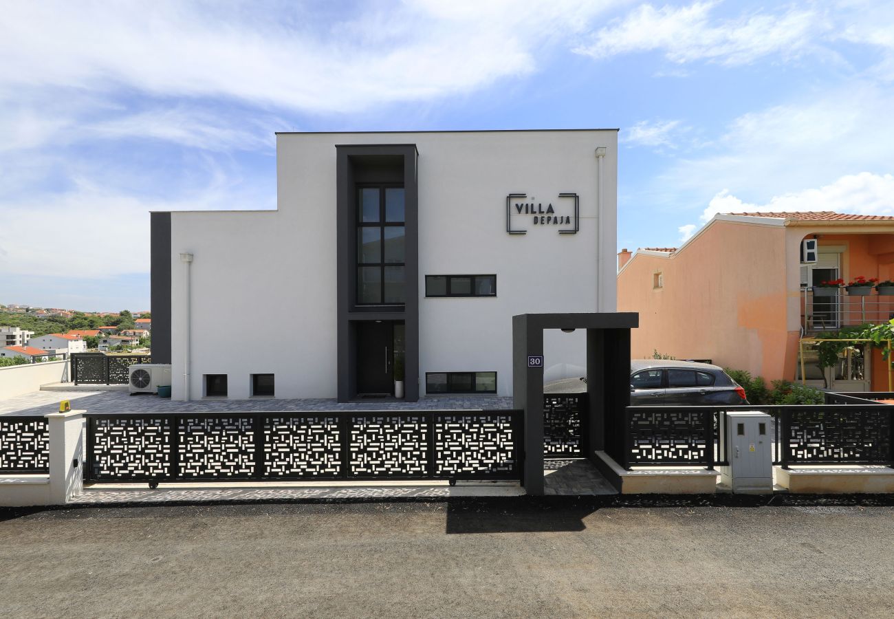 Villa in Zadar - Villa Depaja with Heated Pool