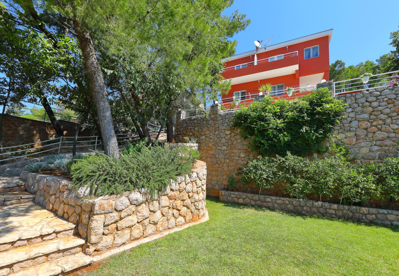 Ferienwohnung in Starigrad - Ferienwohnung Candela 6 direkt am Meer