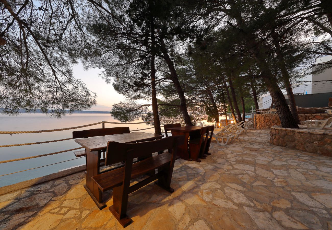 Ferienwohnung in Starigrad - Ferienwohnung Candela 3 direkt am Meer
