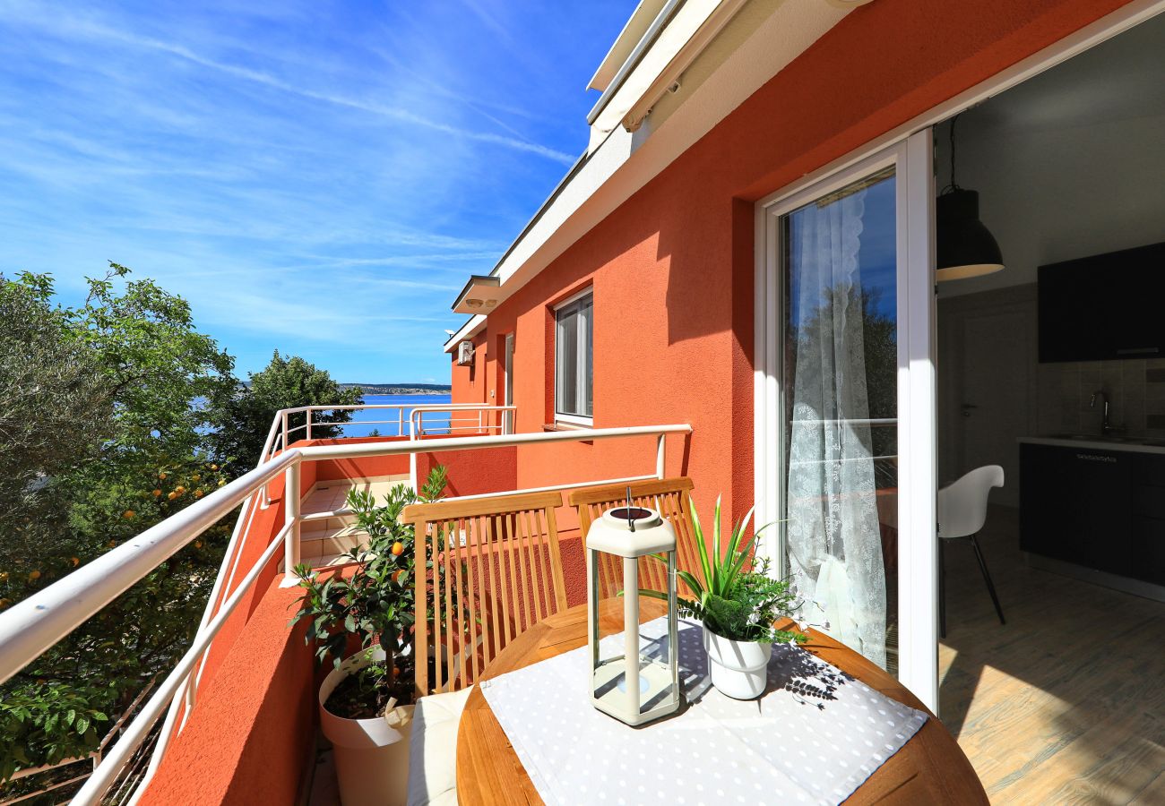 Ferienwohnung in Starigrad - Ferienwohnung Candela 3 direkt am Meer