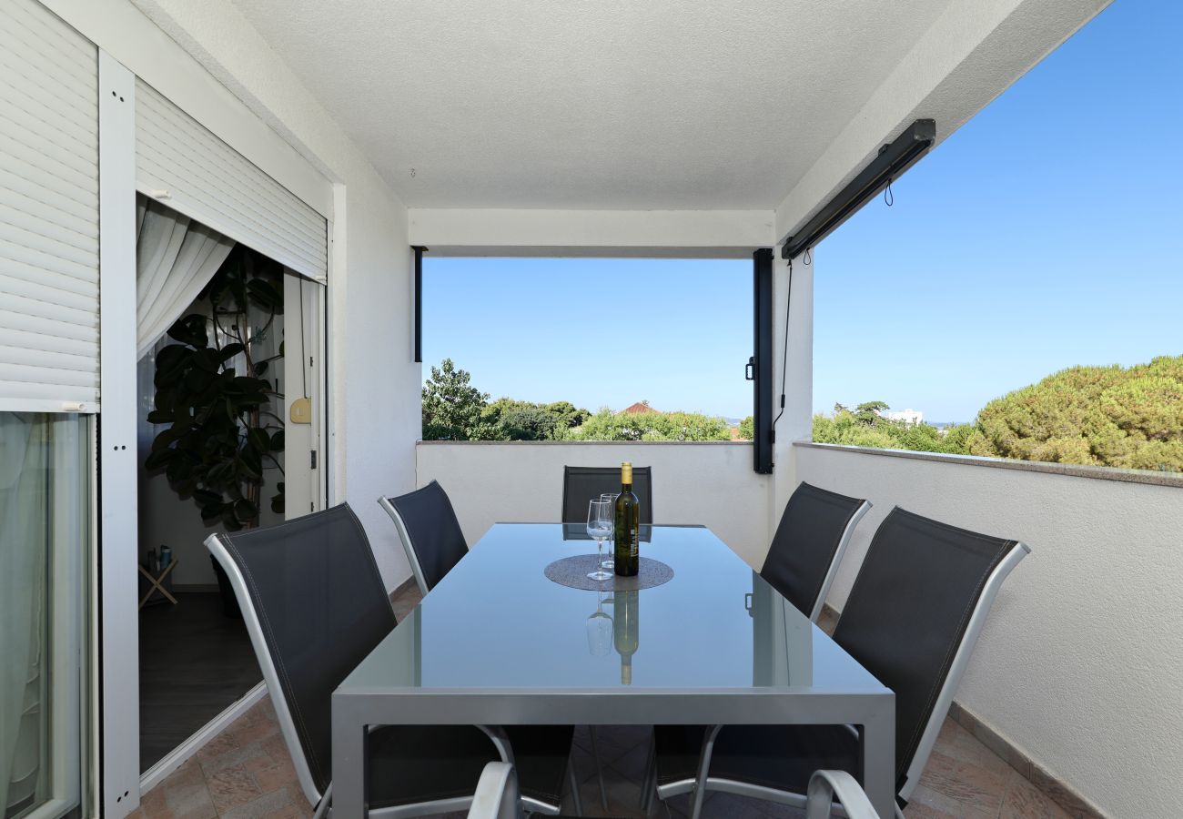 Ferienwohnung in Zadar - Ferienwohnung Anita mit Sommerküche