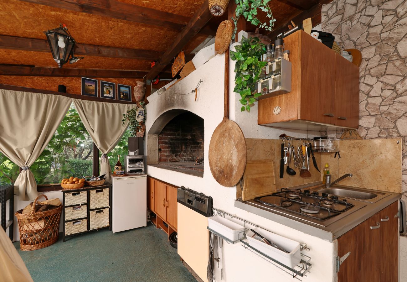 Ferienwohnung in Zadar - Ferienwohnung Anita mit Sommerküche