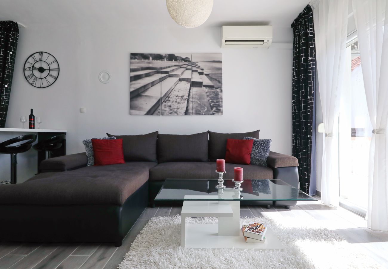 Ferienwohnung in Rovanjska - Ferienwohnung Marina No.2 mit Meerblick