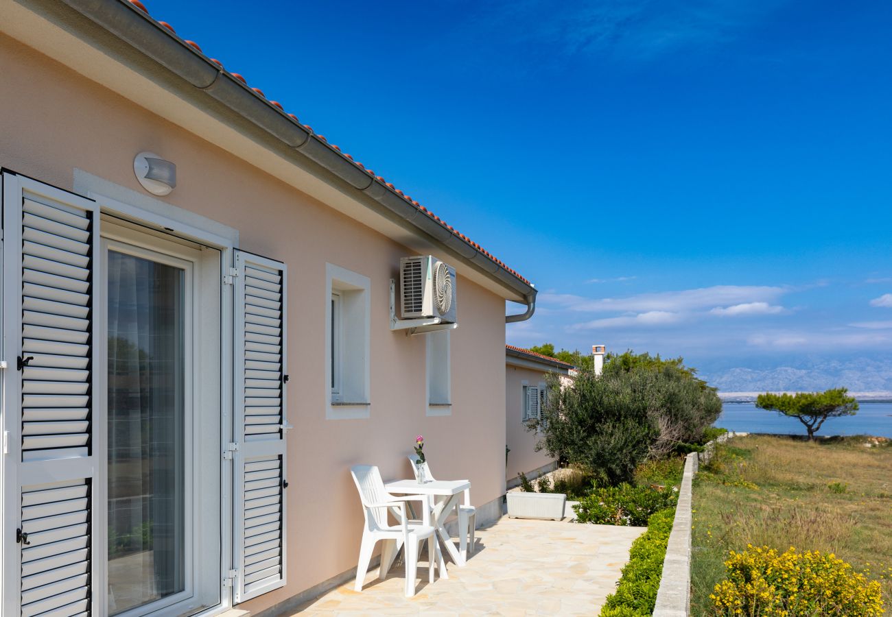 Ferienhaus in Vir - Ferienhaus Ana Maria am Strand
