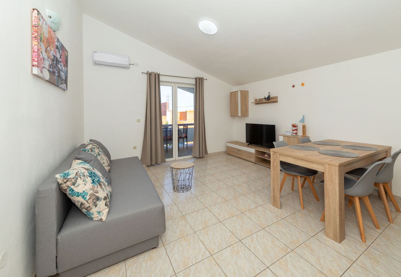 Ferienwohnung in Vrsi - Ferienwohnung Perinic No.2 in Vrsi