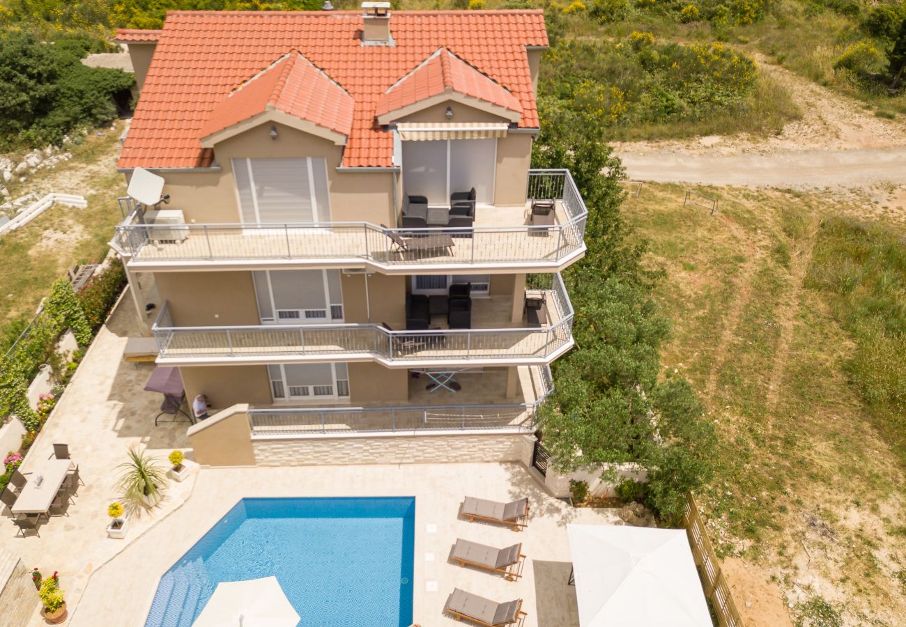 Ferienwohnung in Zadar - Ferienwohnung Goga 1 mit Gemeinschaftspool