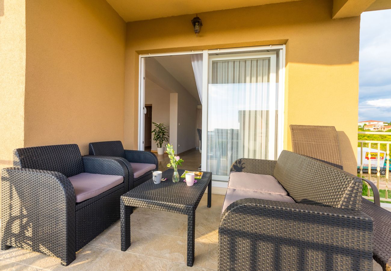 Ferienwohnung in Zadar - Ferienwohnung Goga 1 mit Gemeinschaftspool