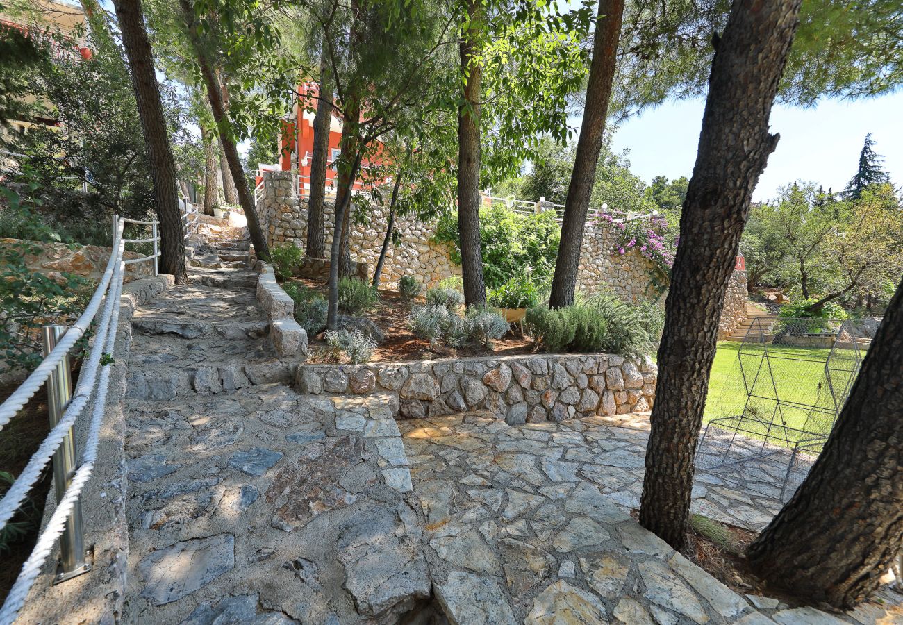 Ferienwohnung in Starigrad - Ferienwohnung Candela 5 direkt am Meer