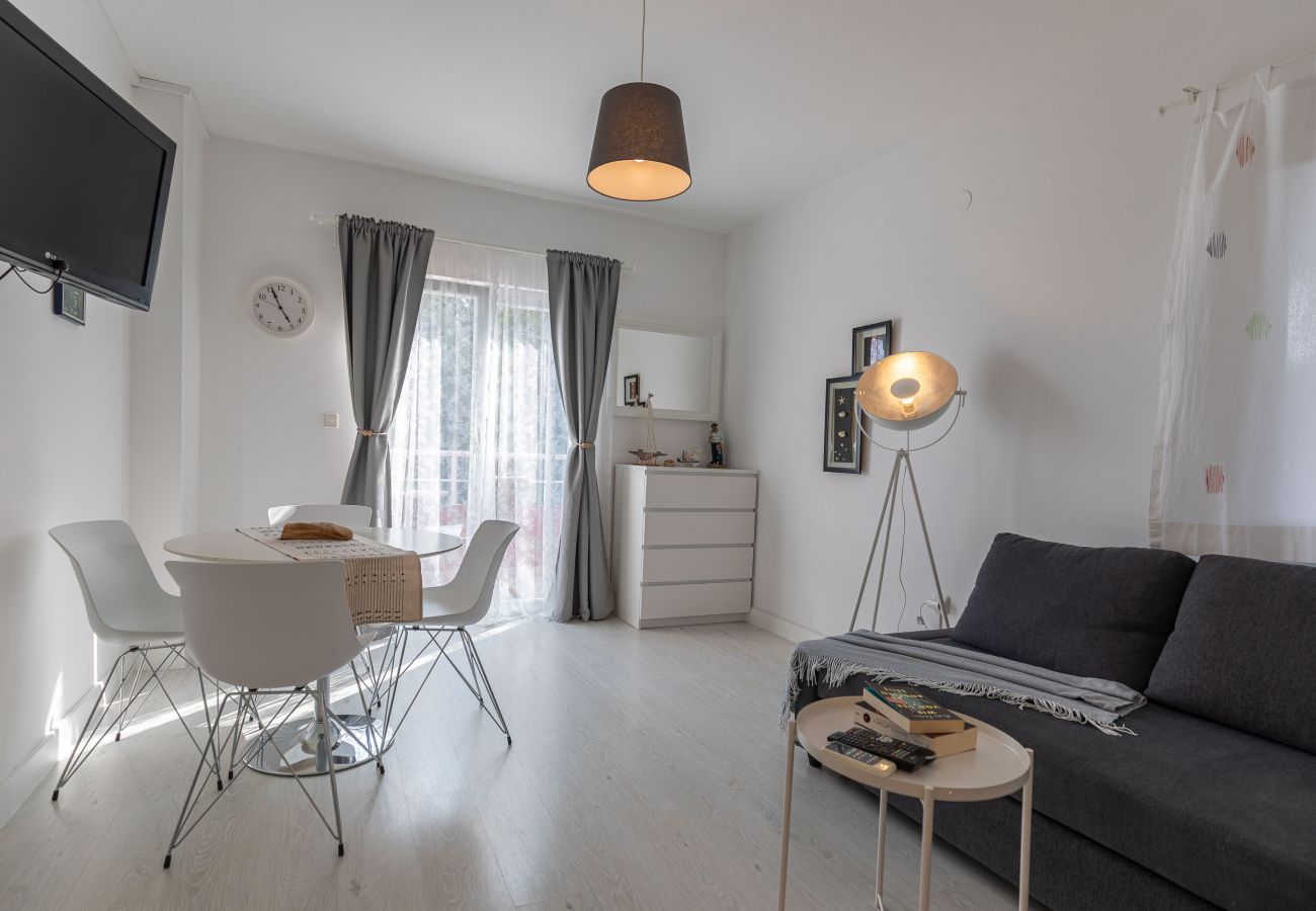 Ferienwohnung in Starigrad - Ferienwohnung Candela 5 direkt am Meer