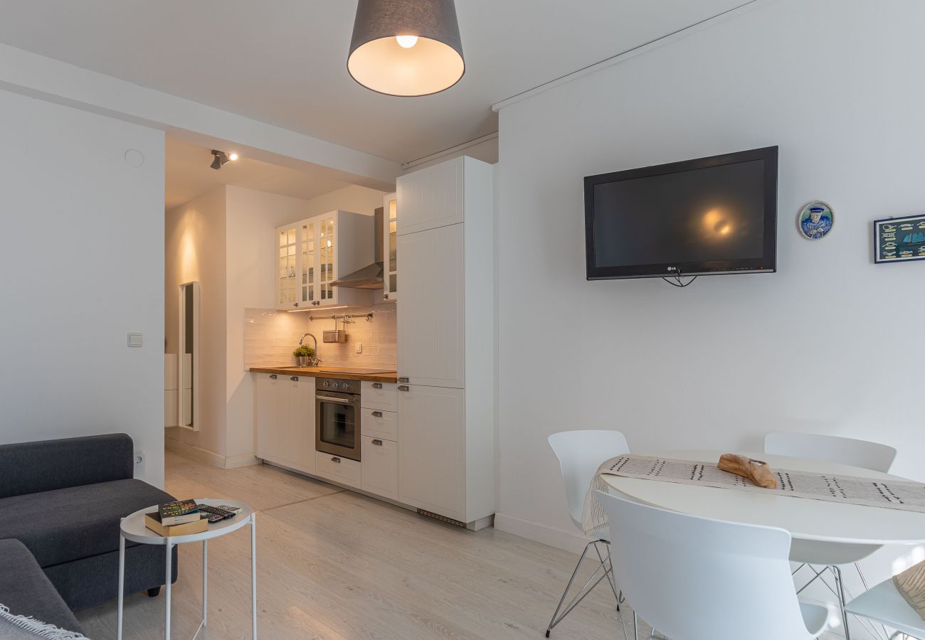 Ferienwohnung in Starigrad - Ferienwohnung Candela 5 direkt am Meer