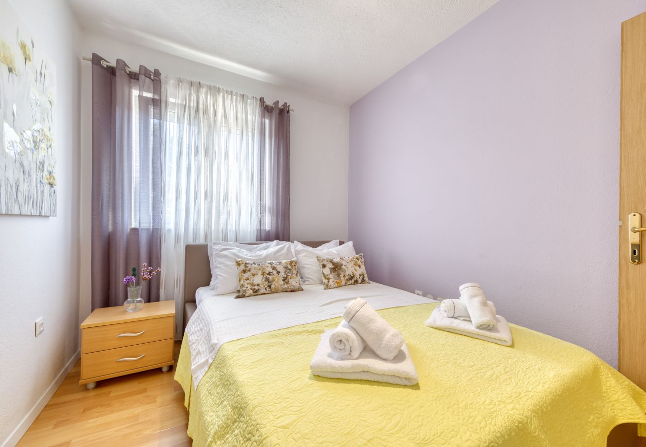 Ferienwohnung in Zadar - Ferienwohnung Keko mit Grillterrasse