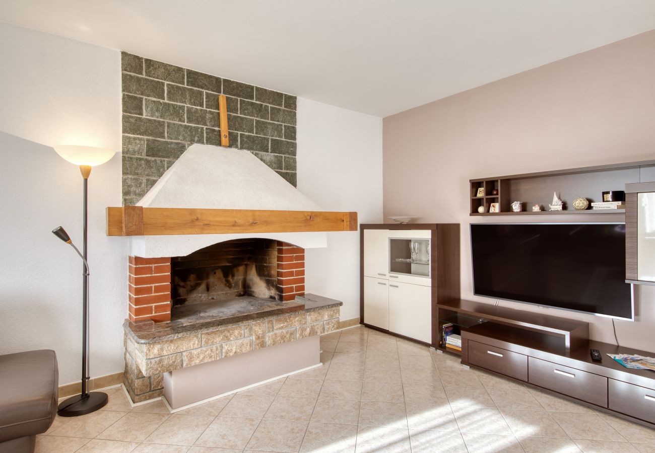 Ferienwohnung in Zadar - Ferienwohnung Keko mit Grillterrasse