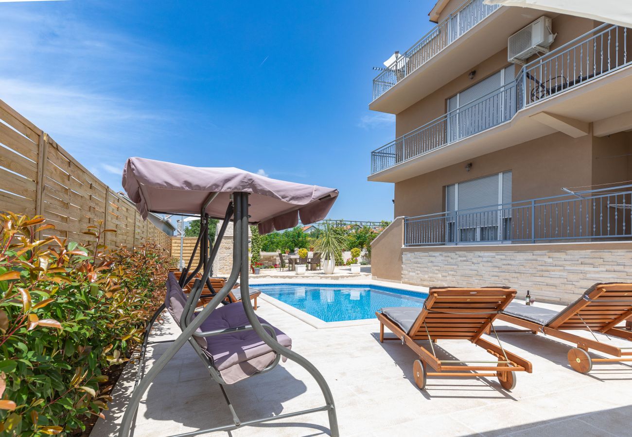 Ferienwohnung in Zadar -  Ferienwohnung Goga 2 mit Gemeinschaftspool