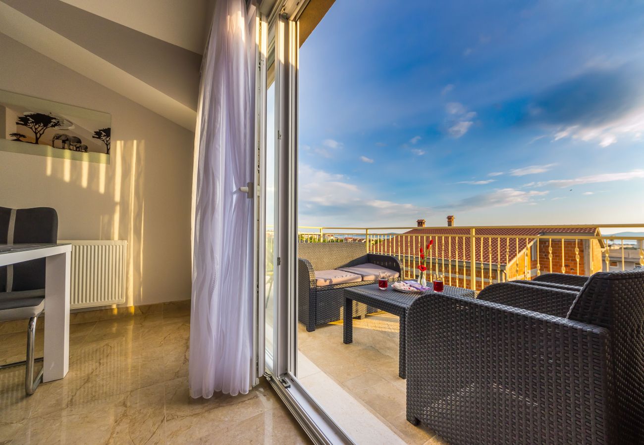Ferienwohnung in Zadar -  Ferienwohnung Goga 2 mit Gemeinschaftspool