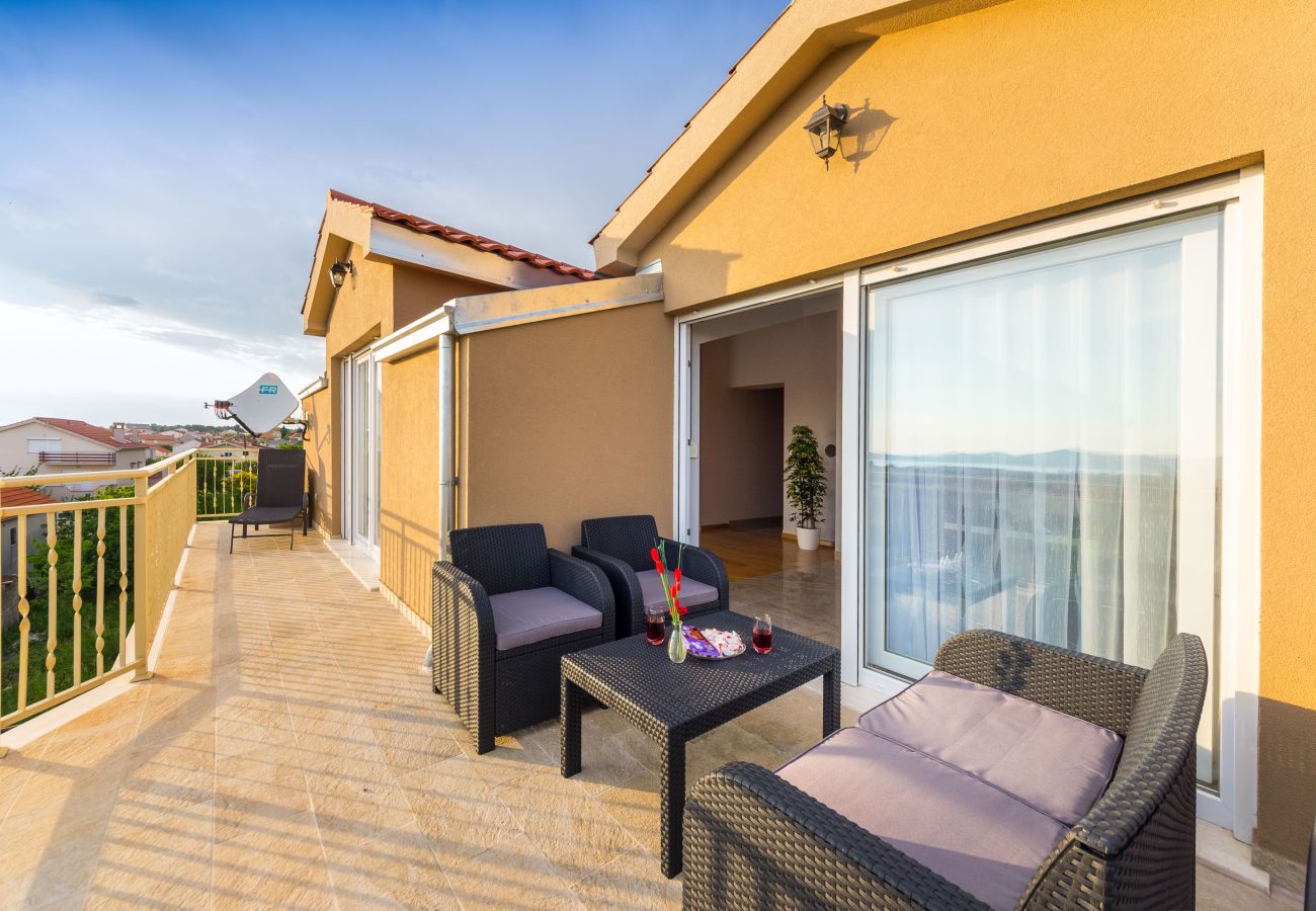 Ferienwohnung in Zadar -  Ferienwohnung Goga 2 mit Gemeinschaftspool