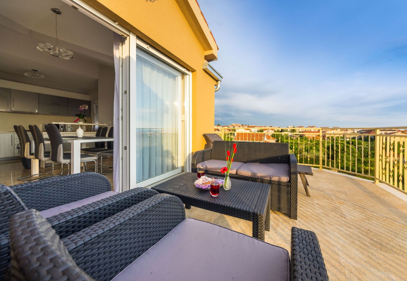Ferienwohnung in Zadar -  Ferienwohnung Goga 2 mit Gemeinschaftspool