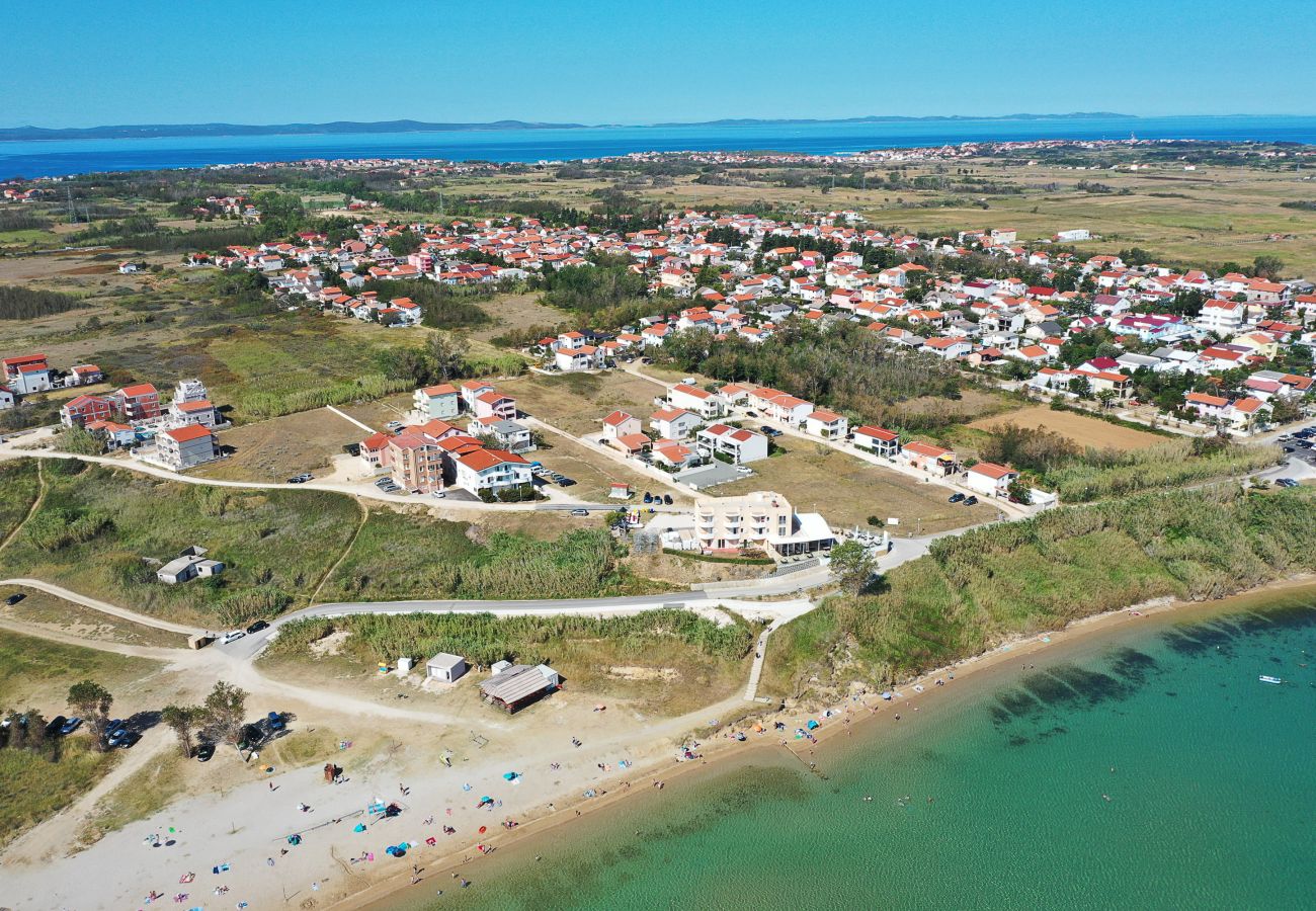 Ferienwohnung in Nin - Sandstrand 2 mit Meer- und Bergblick
