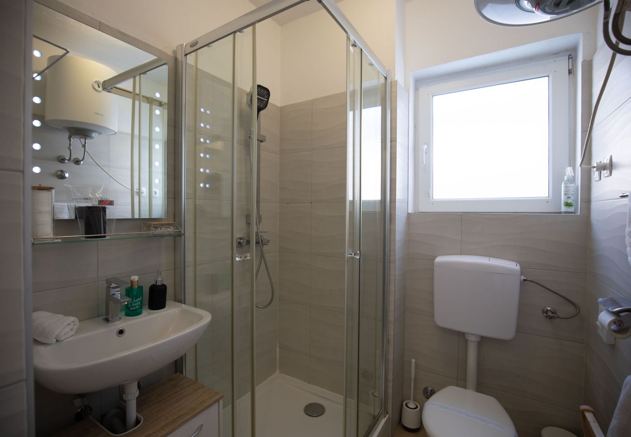 Ferienwohnung in Nin - Sandstrand 2 mit Meer- und Bergblick