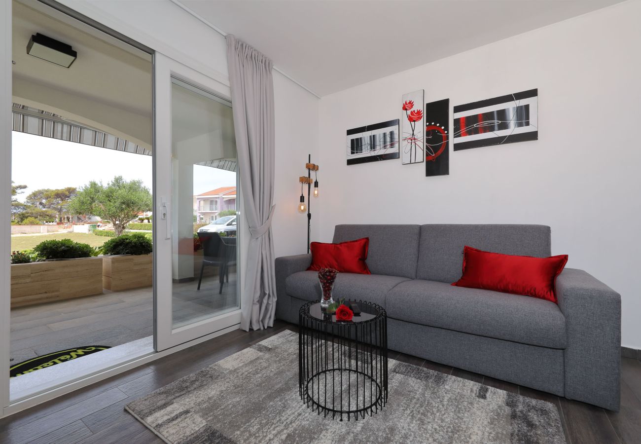 Ferienwohnung in Vir - Ferienwohnung Suva Punta 3 direkt am Meer