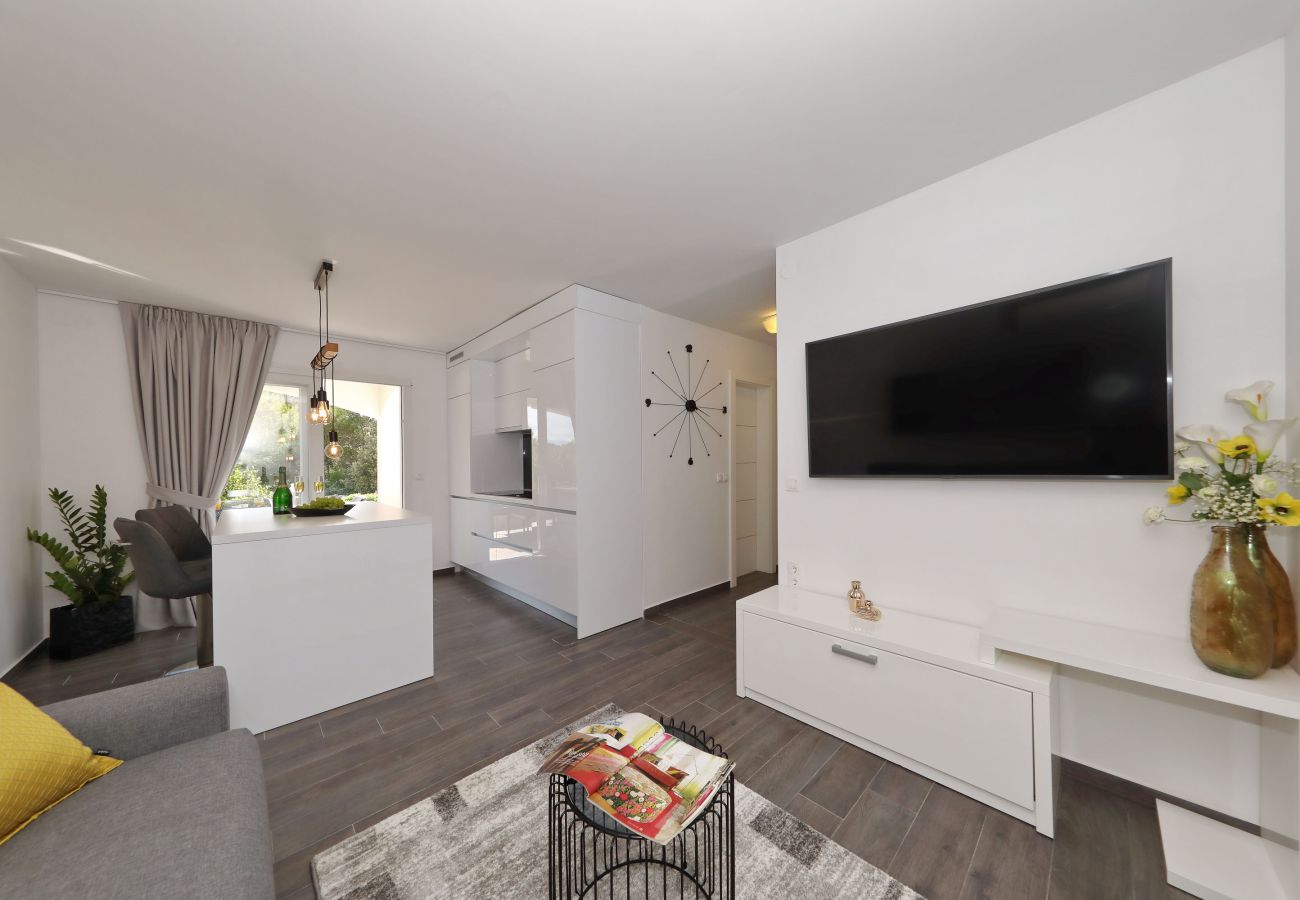 Ferienwohnung in Vir - Ferienwohnung Suva Punta 1 direkt am Meer