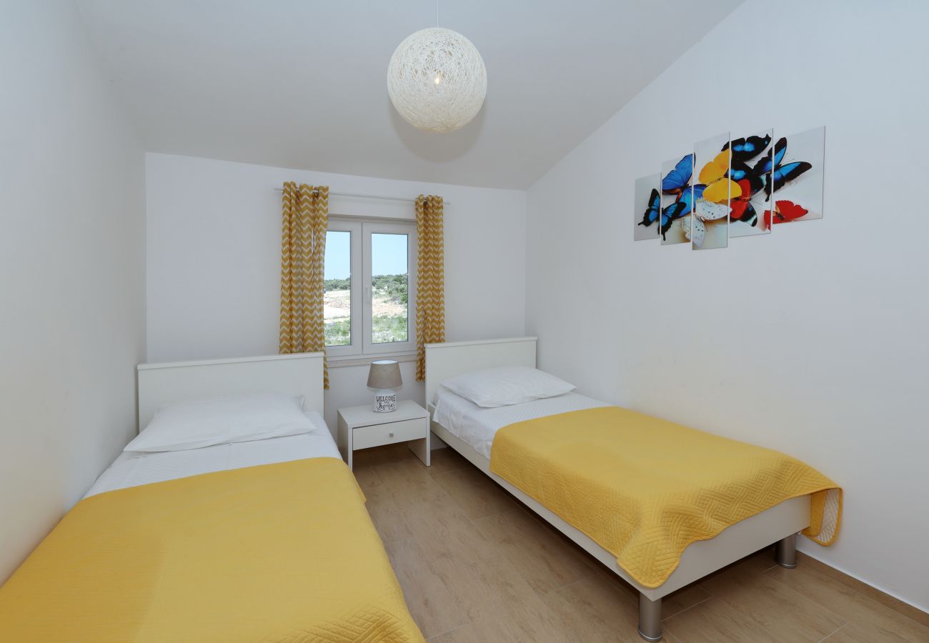 Ferienhaus in Kakma - Ferienhaus Vana mit Pool