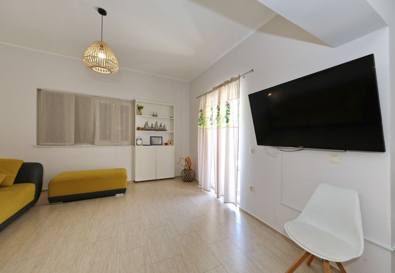 Ferienhaus in Kakma - Ferienhaus Vana mit Pool