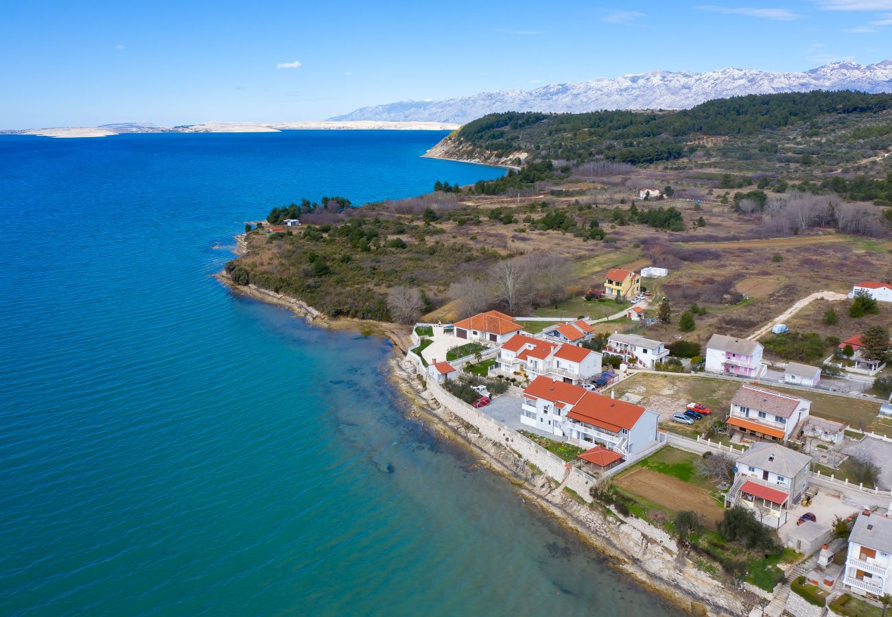 Ferienwohnung in Ljubac - Ferienwohnung Gazic 1 direkt am Meer