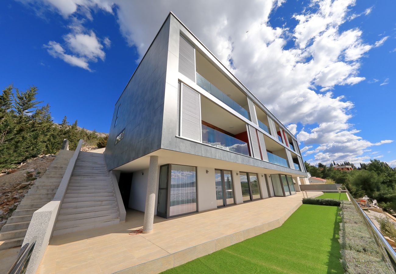 Ferienwohnung in Starigrad - Ferienwohnung Meeresbrise 5 direkt am Meer