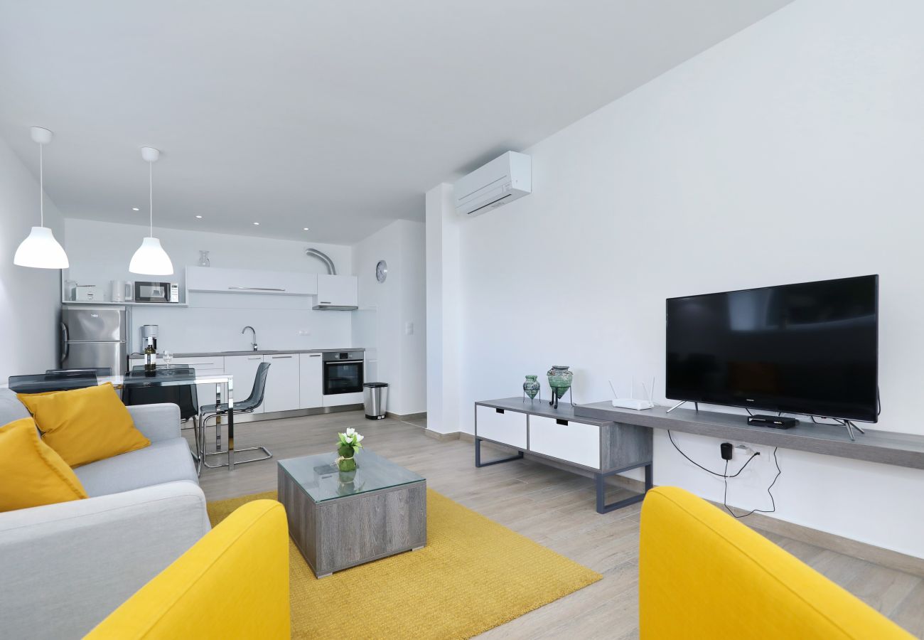 Ferienwohnung in Starigrad - Ferienwohnung Meeresbrise 5 direkt am Meer