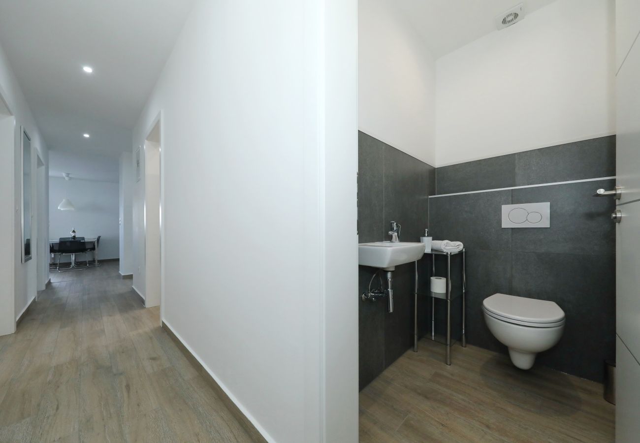Ferienwohnung in Starigrad - Ferienwohnung Meeresbrise 5 direkt am Meer