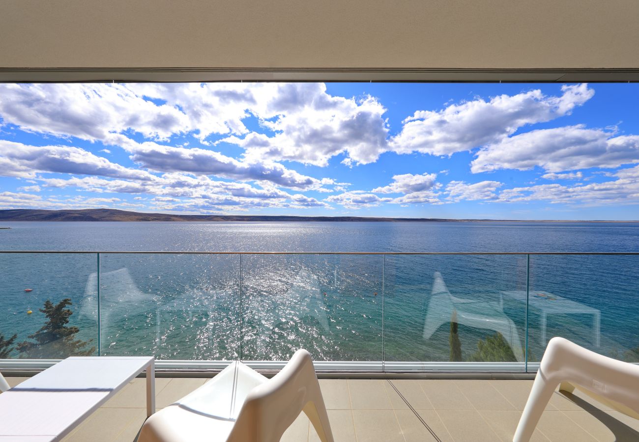 Ferienwohnung in Starigrad - Ferienwohnung Meeresbrise 4 direkt am Meer