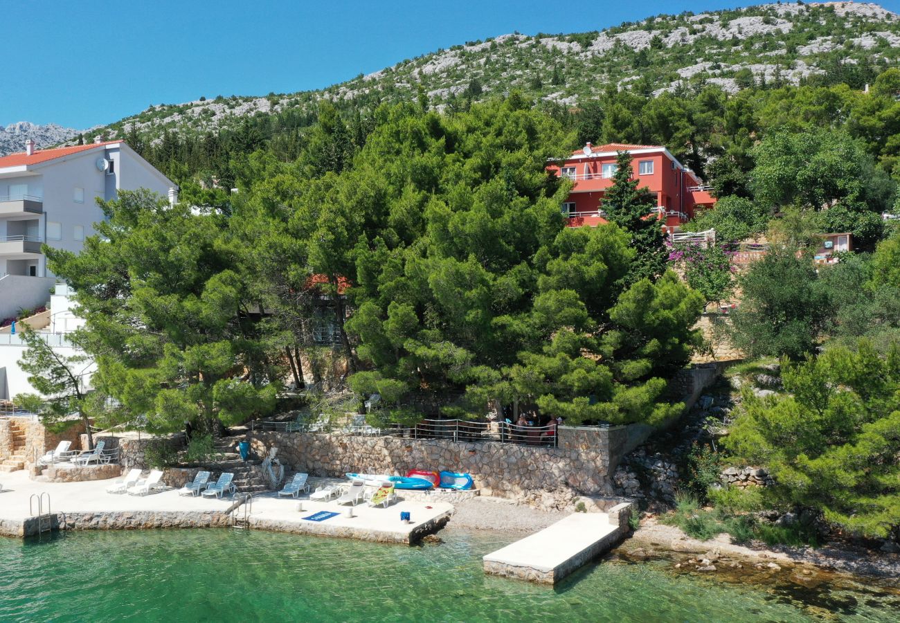 Ferienhaus in Starigrad - Steinhaus Mirko direkt am Privatstrand