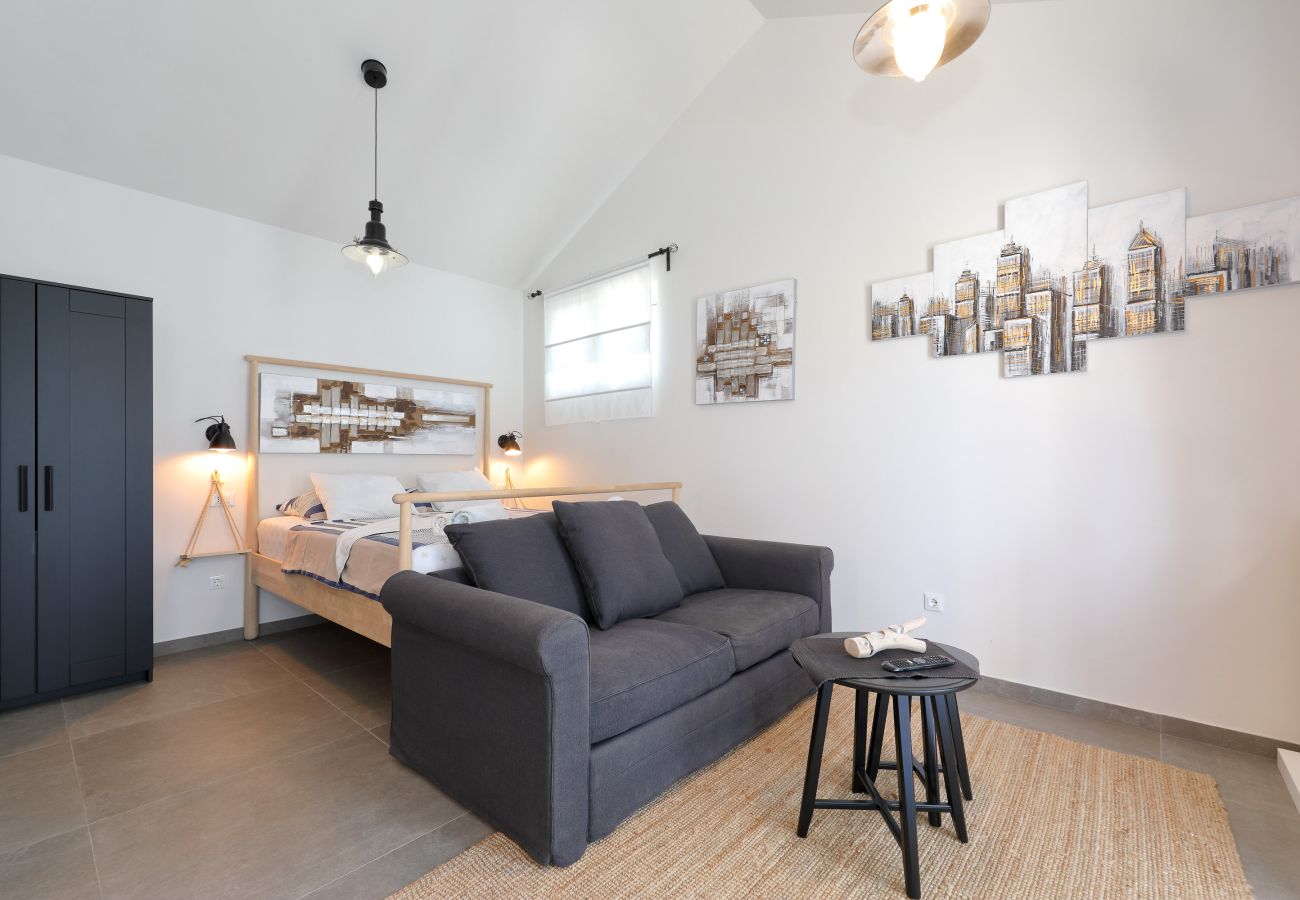 Ferienhaus in Starigrad - Steinhaus Mirko direkt am Privatstrand
