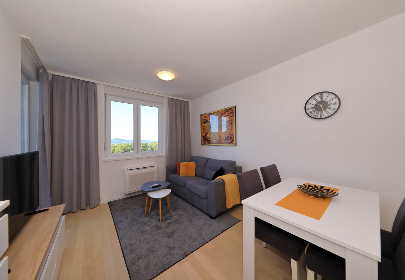 Ferienwohnung in Zadar -  Ferienwohnung Kostela mit Balkon und Stadtblick