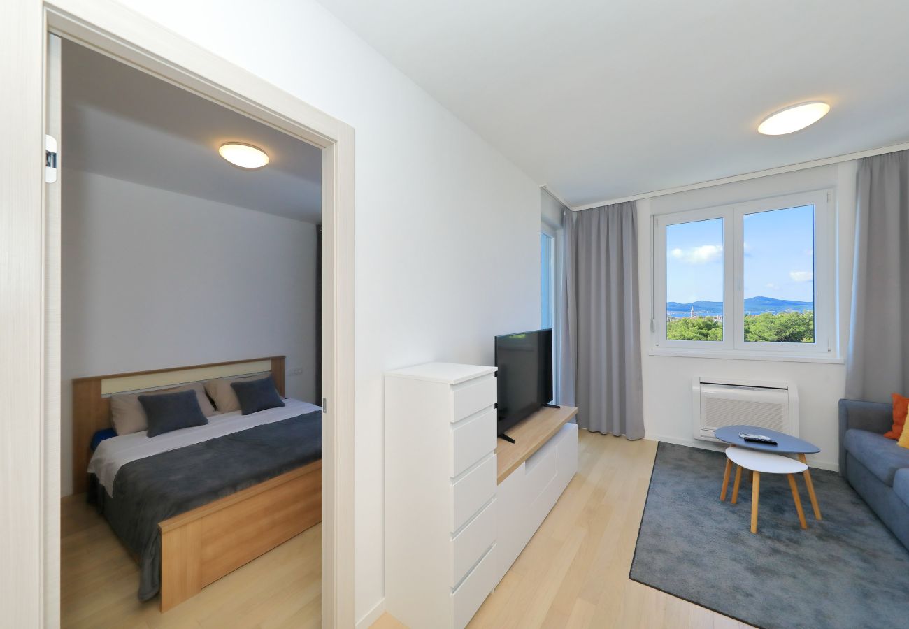 Ferienwohnung in Zadar -  Ferienwohnung Kostela mit Balkon und Stadtblick