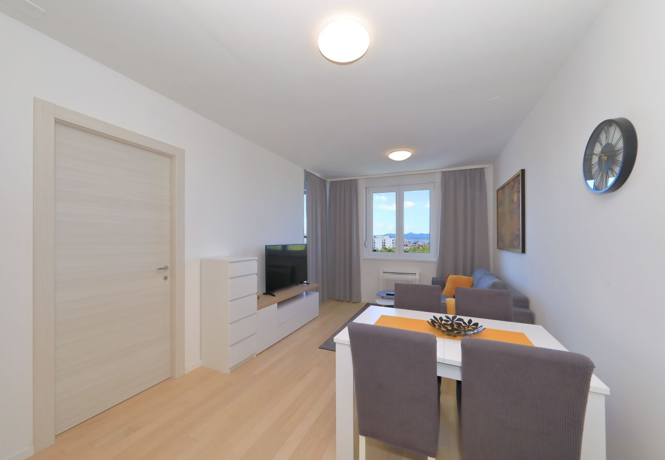 Ferienwohnung in Zadar -  Ferienwohnung Kostela mit Balkon und Stadtblick