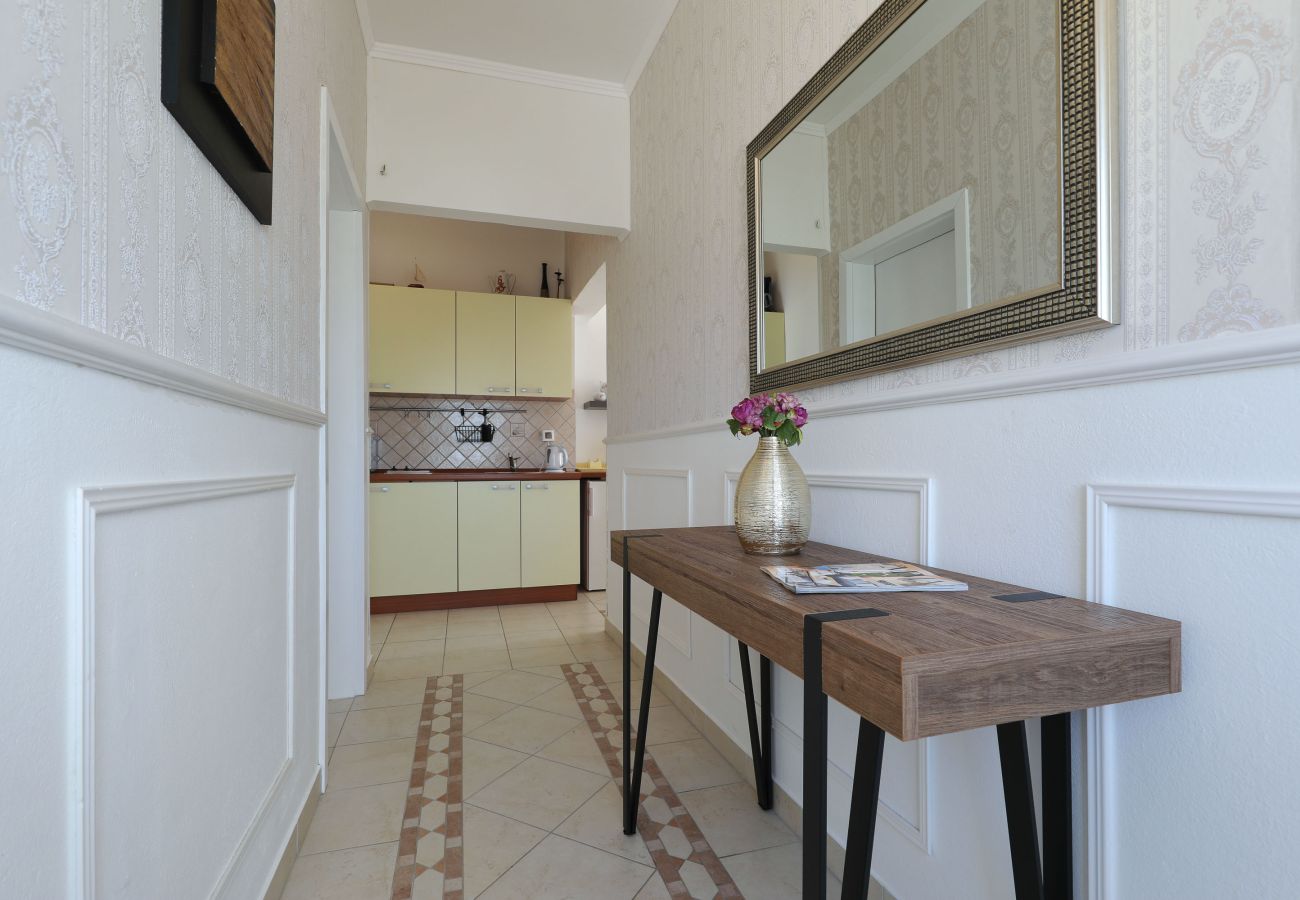 Ferienwohnung in Maslenica -  Ferienwohnung Laura 2 direkt am Meer