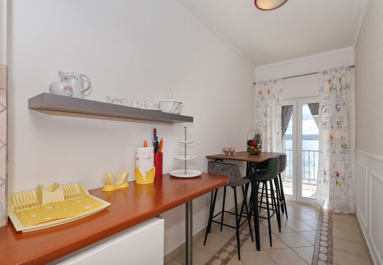 Ferienwohnung in Maslenica -  Ferienwohnung Laura 2 direkt am Meer