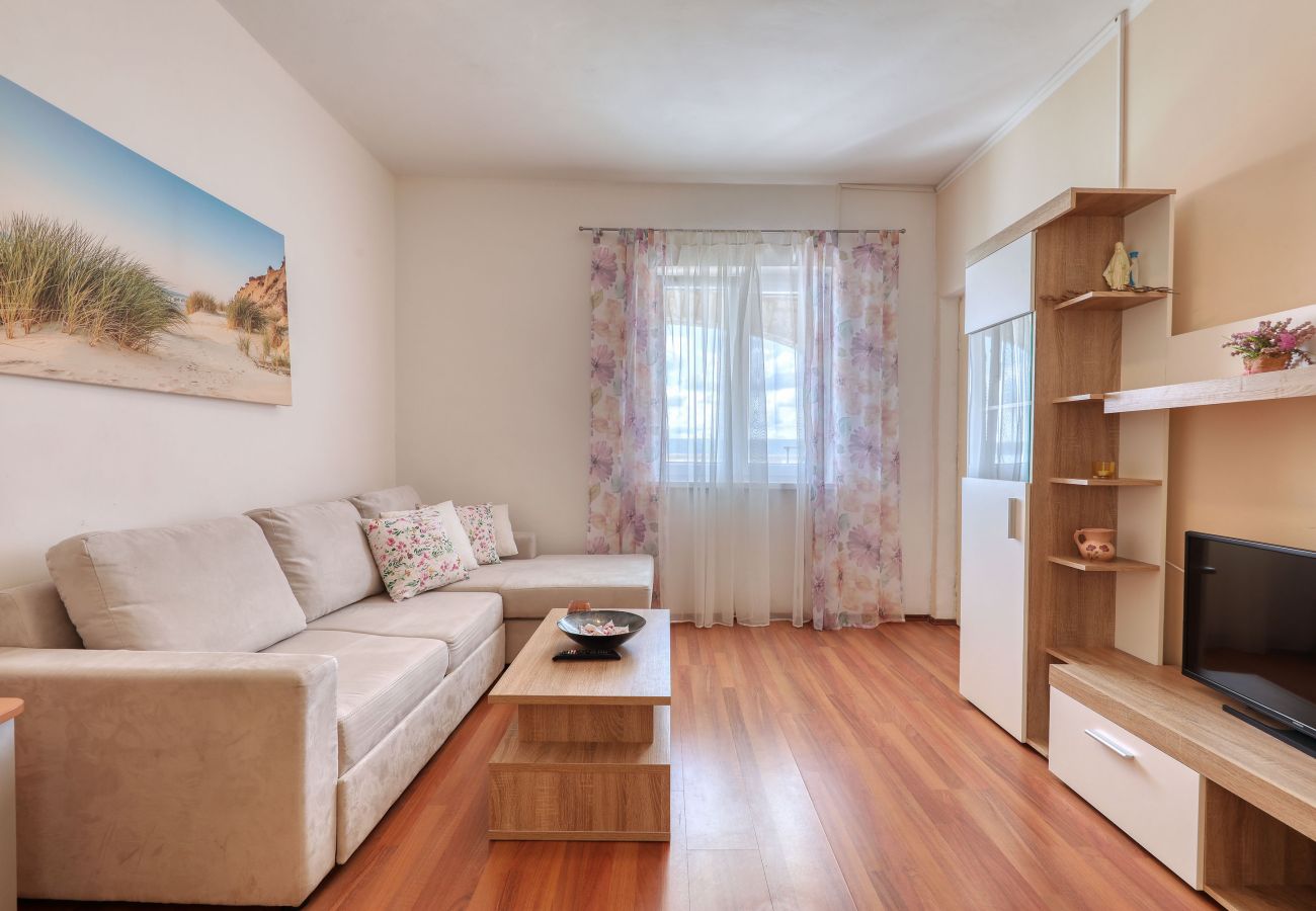 Ferienwohnung in Maslenica - Ferienwohnung Laura 3 direkt am Meer