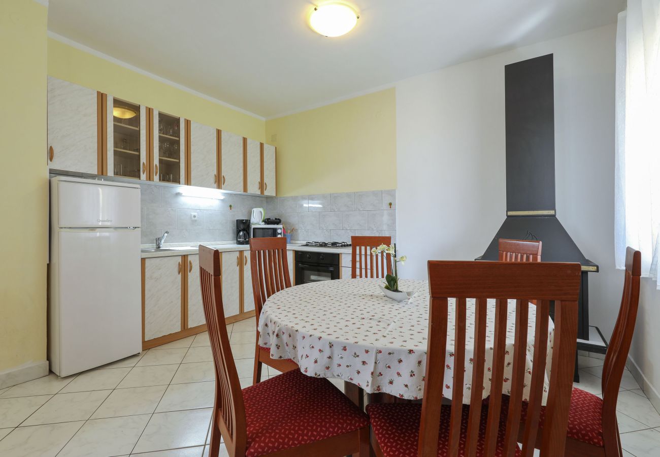 Ferienwohnung in Maslenica - Ferienwohnung Laura 3 direkt am Meer